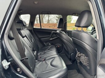 Prodám Toyota Rav4 - 5