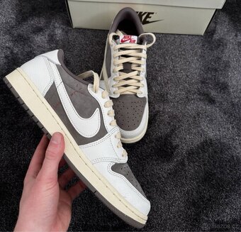 Jordan 1 Low Reverse Mocha Travis Scott - 5
