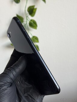 iPhone SE (2022) 64GB - 5