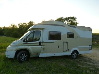 Obytny automobil Burstner IXeo - 5