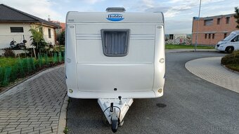 Prodám karavan HOBBY 460 UFE 2003 pro 4 osoby - 5