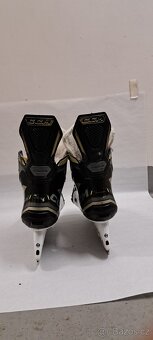 Prodám dětské hokejové brusle CCM Tacks AS 570, vel.40,5 - 5