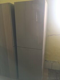 3 Závěsné skříně - 5