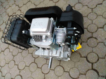 Jednoválcový motor Loncin pro zahradní traktory 19,5 HP - 5