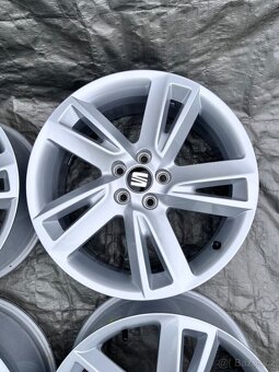 5x100 R17 originál alu disky Seat Arona - nové - 5