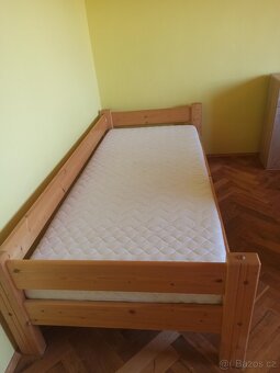 Zvýšená postel se schůdky - 5