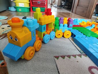 Mega Bloks 190 kusů + Hudební vláček - 5