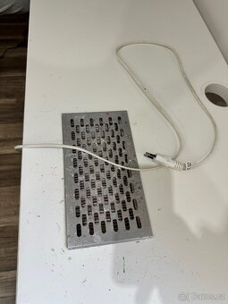 STŮL NA MANIKÚRU S LAMPOU A ODSÁVAČKOU KOMPLET SET - 5