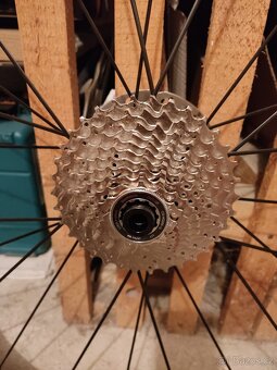 Prodám sadu kol DT swiss p1800 spline + komponenty - 5