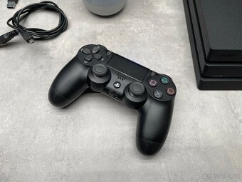 PS4 Pro v krásném stavu 1TB+1TB a hry (PlayStation 4) - 5