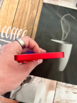 Phone 14 Product Red – 128 GB – Perfektní stav - 5