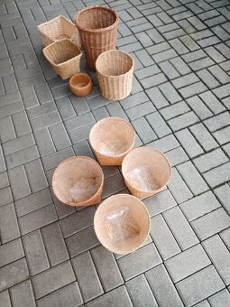 Pletené košíky jako květináče - 5