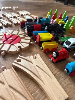 Dřevěná vláčkodráha a příslušenství - 5