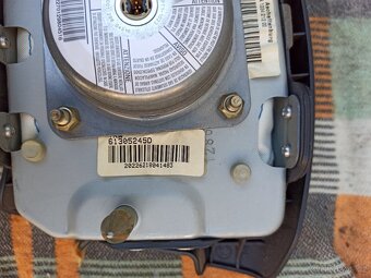 Prodám airbag řidiče - volantu Fabia 1 - 5