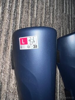 Rukavice 10 + chrániče holení L - 5