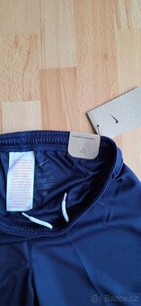 NOVÉ sportovní kraťasy NIKE dětské S - 5