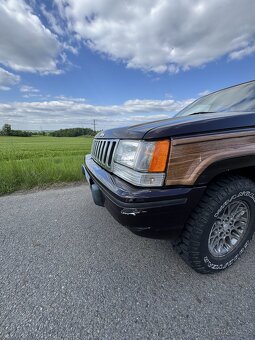 Jeep Wagoneer V8 - 5