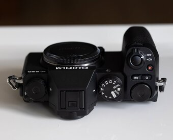 FUJIFILM X-S20 - 5
