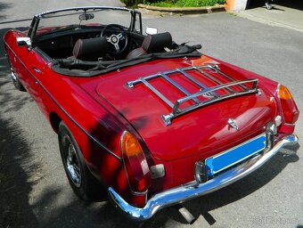 MG B 1978 - 5