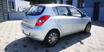 Hyundai i20 1,2i - 16V - 57kw. . HEZKÝ STAV i VÝBAVA - 5