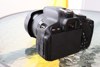 CANON EOS 650D + LENS EF-S 18-55mm 1:4-5,6 IS STM + 2x bater - 5