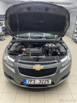 Chevrolet Cruze 1.8 - 5