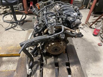 AUDI, ŠKODA, VW 1.6FSI 85KW BLF - KOMPLETNÍ MOTOR 180 000KM - 5