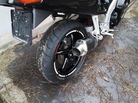 Honda VFR 750F - 5