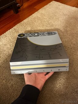 PlayStation 4 Pro 1TB Limited Edition - 5