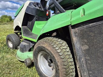 Zahradní sekací traktor Viking s hydropojezdem - 5