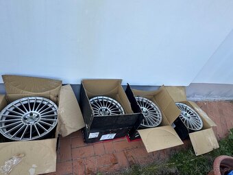 Alu kola AEZ Valencia R19 5x112 - 5