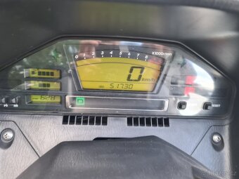 ✅ Suzuki Burgman 650 Executive, velký cesťák jako nový - 5