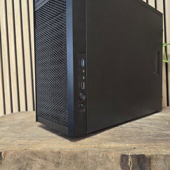 PC - R3 2200G / 16GB RAM / RX 580 8GB / 250GB SSD+ 1TB HDD - 5