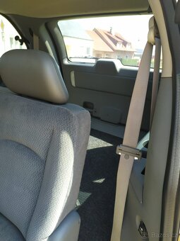 Dodge Caravan 2.4l, r.v.: 2006 - pojízdně bez STK - 5
