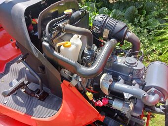 Zahradní traktor Kubota GR 2100 - II ,pohon kol 4x4 - 5