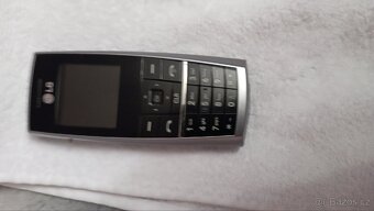 Tlačítkové mobily, spíše pro sběratele - 5