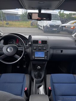 Prodám vw touran 2.0 TDI 7 míst najeto 259 tis - 5