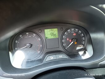 Prodám ŠKODA fabia 2 - 5