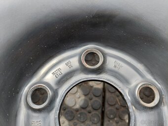 Rezerva 5x100 ET42 205/55 R16 Pirelli P6000 100% vzorek - 5