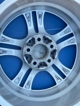 Litá kola Mercedes-Benz 7Jx17 s TPMS a pneu - 5