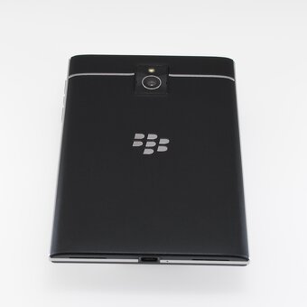 BlackBerry Passport - 5