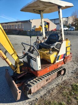 JAPONSKÝ MINIBAGR YANMAR B12-1 1200KG - 5