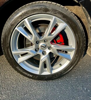 Volvo V60 D6 Plug‑in Hybrid 2.4 pětiválec - 5