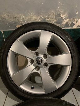 Alu kola Škoda R17 5X112 LETNÍ PNEU 225/45 R17 PIRELLI - 5