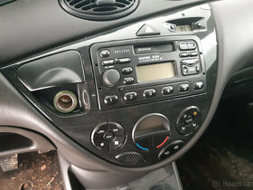 Ford Focus 2,0 16V 96kW EDDF COMBI 2002 - DILY+XENONY - 5