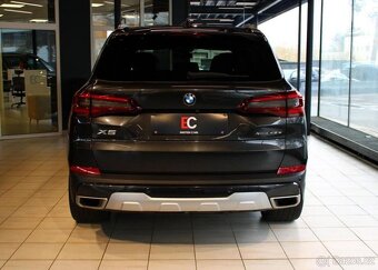 BMW X5 xDrive45e X Line Individual / hybridní automat - 5