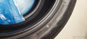 235/55/18 Nexen Roadian CTX, DOT 1822, 7.8mm-6.3mm. - 5