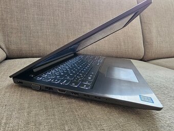 Lenovo V330-15IKB - 15,6", i5 8250U, 12GB, 1TB SSD - 5