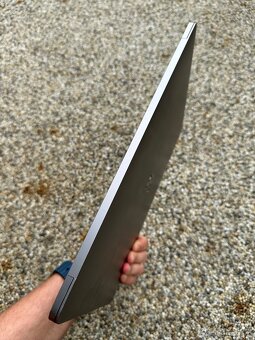 MacBook PRO 15” 2019 - nova baterie A1990 - 5