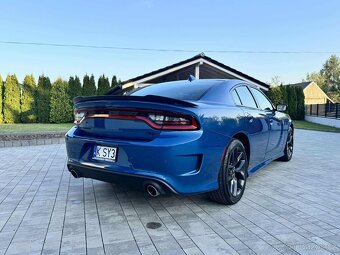 Dodge Charger V8 (2022) – velmi dobrý stav - 5